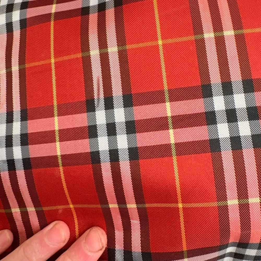 Burberry vintage red plaid oversize travel tote bag - Picture 15 of 16